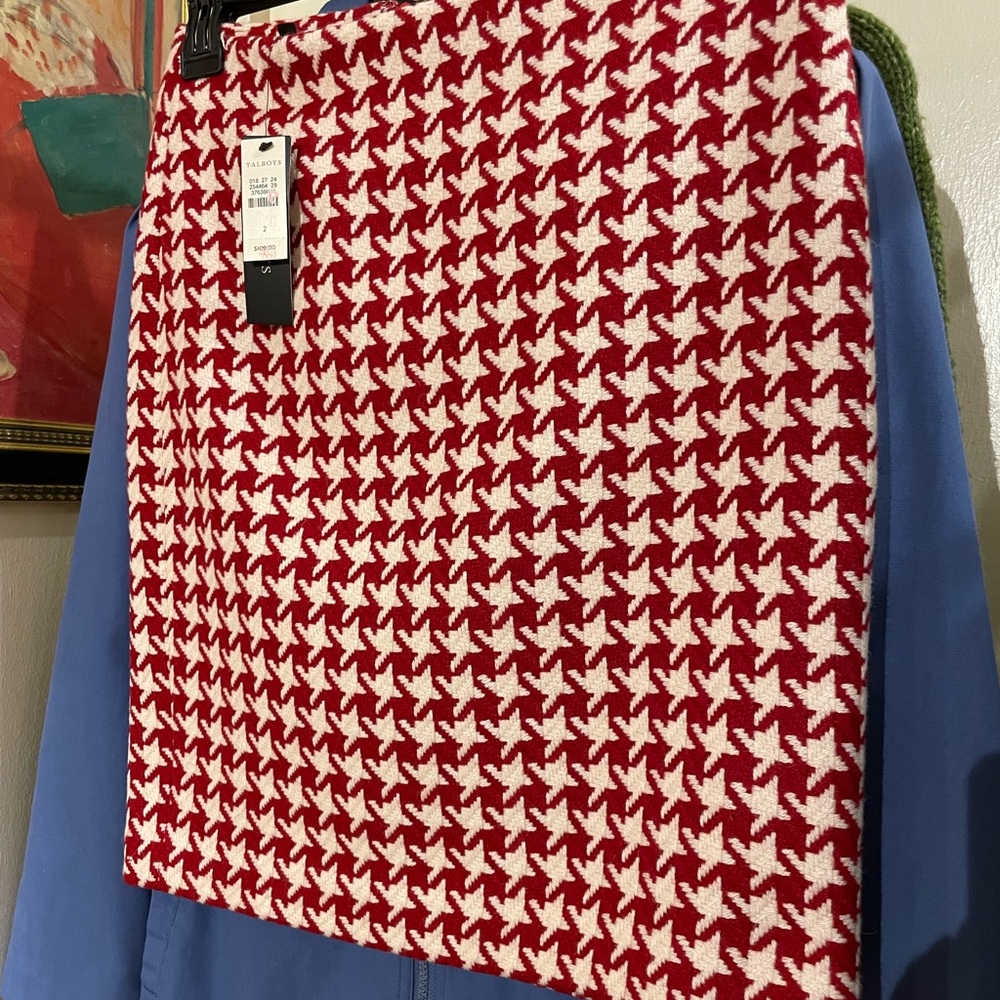 Talbots Size 2 Red and Ivory Woven pattern skirt